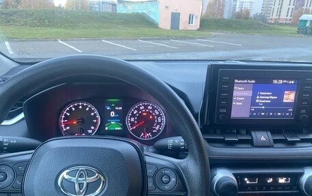Toyota RAV4, 2019 год, 3 300 000 рублей, 4 фотография
