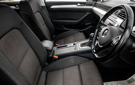 Volkswagen Passat B8 рестайлинг, 2015 год, 1 449 000 рублей, 11 фотография