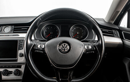 Volkswagen Passat B8 рестайлинг, 2015 год, 1 449 000 рублей, 15 фотография