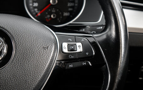Volkswagen Passat B8 рестайлинг, 2015 год, 1 449 000 рублей, 17 фотография