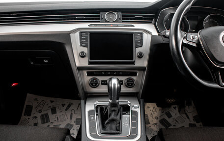 Volkswagen Passat B8 рестайлинг, 2015 год, 1 449 000 рублей, 19 фотография