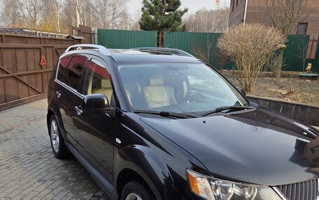 Mitsubishi Outlander III рестайлинг 3, 2008 год, 990 000 рублей, 2 фотография