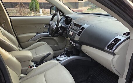 Mitsubishi Outlander III рестайлинг 3, 2008 год, 990 000 рублей, 6 фотография