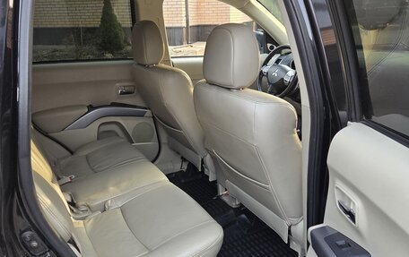 Mitsubishi Outlander III рестайлинг 3, 2008 год, 990 000 рублей, 7 фотография
