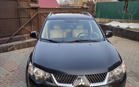 Mitsubishi Outlander III рестайлинг 3, 2008 год, 990 000 рублей, 3 фотография