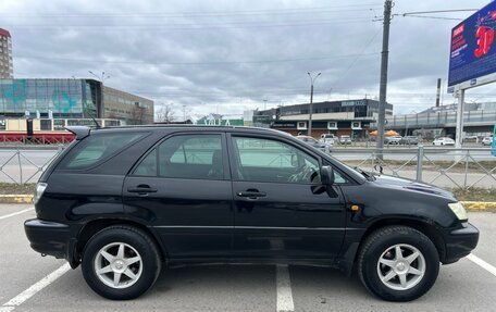 Toyota Harrier, 2001 год, 750 000 рублей, 2 фотография