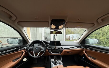 BMW 5 серия, 2019 год, 4 500 000 рублей, 14 фотография