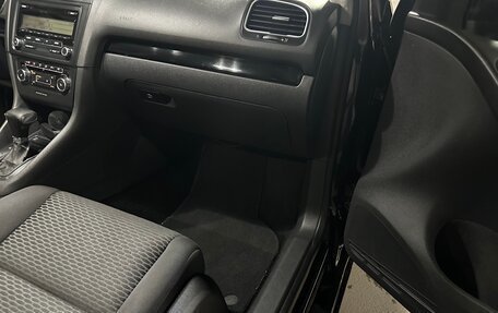 Volkswagen Golf VI, 2010 год, 800 000 рублей, 2 фотография