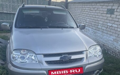 Chevrolet Niva I рестайлинг, 2011 год, 430 000 рублей, 2 фотография
