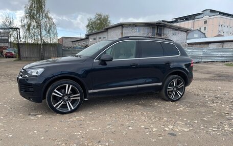 Volkswagen Touareg III, 2012 год, 2 050 000 рублей, 1 фотография