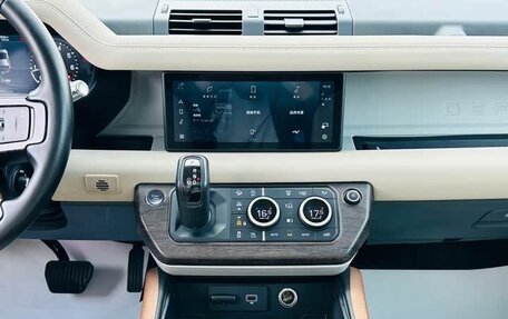 Land Rover Defender II, 2021 год, 7 587 123 рублей, 30 фотография