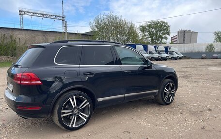 Volkswagen Touareg III, 2012 год, 2 050 000 рублей, 4 фотография