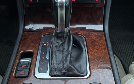 Volkswagen Touareg III, 2012 год, 2 050 000 рублей, 11 фотография