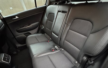 KIA Sportage IV рестайлинг, 2018 год, 2 550 000 рублей, 16 фотография