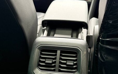 Volkswagen Tiguan II, 2021 год, 3 370 000 рублей, 13 фотография