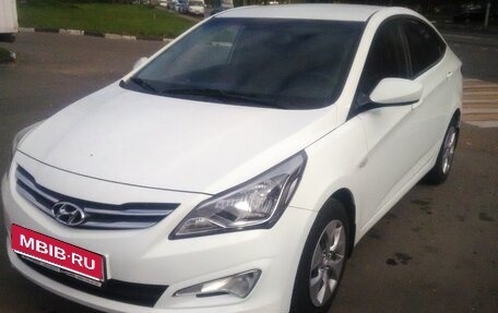 Hyundai Solaris II рестайлинг, 2016 год, 630 000 рублей, 1 фотография