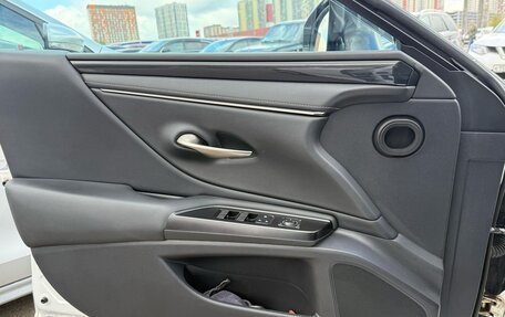 Lexus ES VII, 2020 год, 4 100 000 рублей, 24 фотография