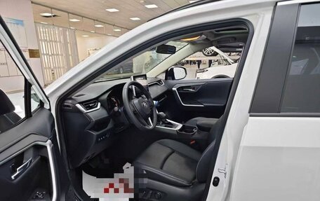 Toyota RAV4, 2022 год, 3 100 000 рублей, 7 фотография