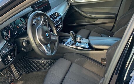 BMW 5 серия, 2017 год, 2 900 000 рублей, 13 фотография