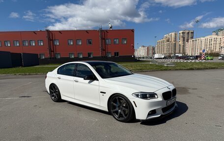 BMW 5 серия, 2014 год, 2 350 000 рублей, 4 фотография