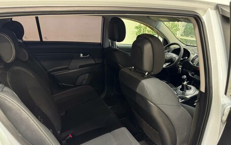 KIA Sportage III, 2010 год, 1 210 000 рублей, 10 фотография