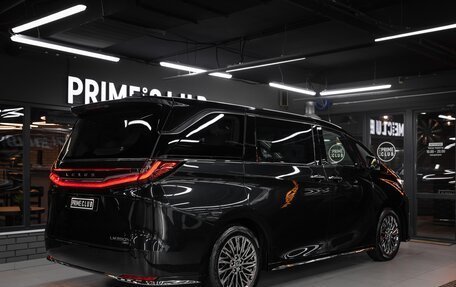 Lexus LM, 2024 год, 17 900 000 рублей, 2 фотография