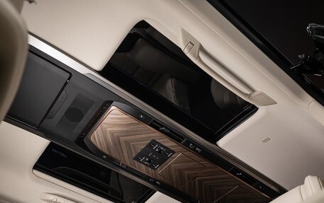 Lexus LM, 2024 год, 17 900 000 рублей, 25 фотография