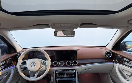 Mercedes-Benz E-Класс, 2016 год, 3 000 000 рублей, 10 фотография