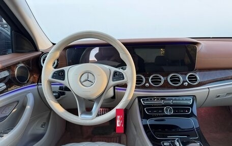 Mercedes-Benz E-Класс, 2016 год, 3 000 000 рублей, 11 фотография