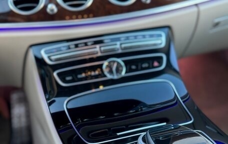Mercedes-Benz E-Класс, 2016 год, 3 000 000 рублей, 13 фотография