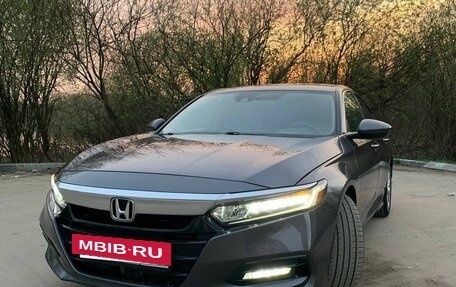 Honda Accord IX рестайлинг, 2019 год, 2 300 000 рублей, 2 фотография