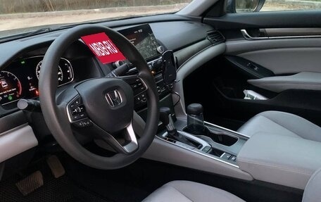 Honda Accord IX рестайлинг, 2019 год, 2 300 000 рублей, 16 фотография