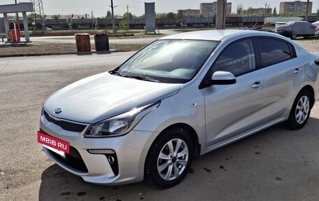 KIA Rio IV, 2018 год, 1 380 000 рублей, 2 фотография