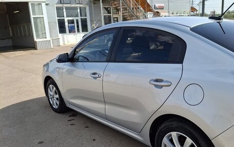 KIA Rio IV, 2018 год, 1 380 000 рублей, 9 фотография