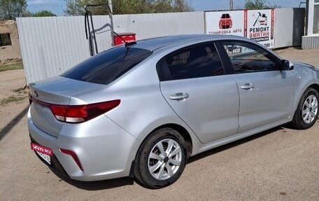 KIA Rio IV, 2018 год, 1 380 000 рублей, 6 фотография