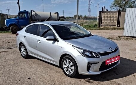 KIA Rio IV, 2018 год, 1 380 000 рублей, 4 фотография