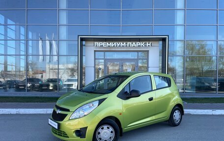 Chevrolet Spark III, 2012 год, 760 000 рублей, 2 фотография
