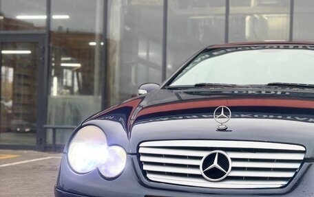 Mercedes-Benz C-Класс, 2004 год, 610 000 рублей, 1 фотография