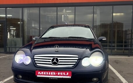 Mercedes-Benz C-Класс, 2004 год, 610 000 рублей, 5 фотография