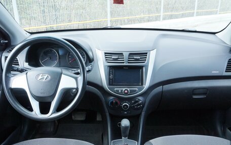 Hyundai Solaris II рестайлинг, 2011 год, 580 000 рублей, 8 фотография