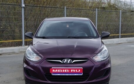 Hyundai Solaris II рестайлинг, 2011 год, 580 000 рублей, 3 фотография