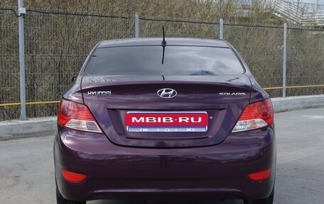 Hyundai Solaris II рестайлинг, 2011 год, 580 000 рублей, 4 фотография