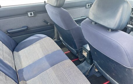 Toyota Carina, 1985 год, 350 000 рублей, 15 фотография