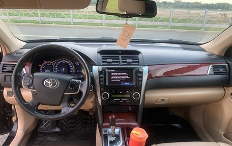 Toyota Camry, 2014 год, 1 850 000 рублей, 9 фотография