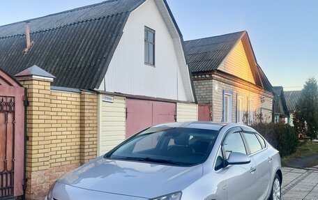 Opel Astra J, 2013 год, 700 000 рублей, 4 фотография