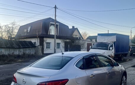 Opel Astra J, 2013 год, 700 000 рублей, 5 фотография