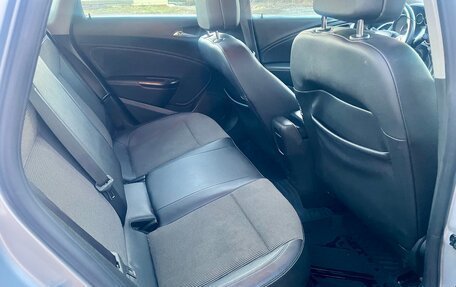 Opel Astra J, 2013 год, 700 000 рублей, 11 фотография