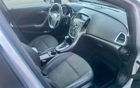 Opel Astra J, 2013 год, 700 000 рублей, 15 фотография