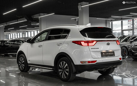 KIA Sportage IV рестайлинг, 2018 год, 1 970 000 рублей, 4 фотография