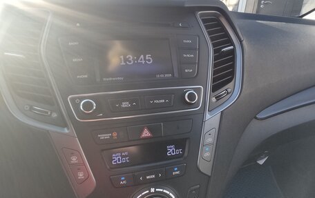 Hyundai Santa Fe III рестайлинг, 2017 год, 2 250 000 рублей, 17 фотография